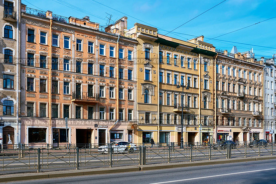 Former profitable building G.S. Ershov, 1904-1905, profitable house Salnikov, 1904, and profitable house of F.F. Varganov and D.L. Vanstein, 1832, Ligovsky Prospekt: St. Petersburg, Russia - 08 October, 2022. Редакционное фото, фотограф Алексей Голованов / Фотобанк Лори