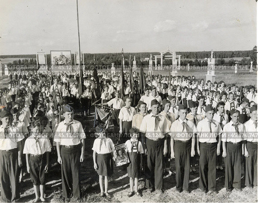 Фото для прессы 1956 года по Конвенции ООН: Пионерия в СССР. Стоковое фото, фотограф Retro / Фотобанк Лори