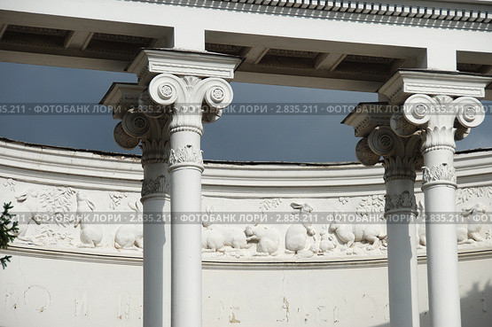 Фрагмент павильона № 44 «Кролиководство». ВВЦ. Москва (2011 год). Редакционное фото, фотограф lana1501 / Фотобанк Лори