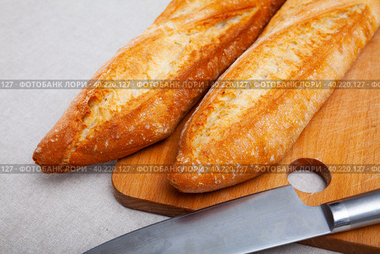Freshly baked french baguette bread. Стоковое фото, фотограф Яков Филимонов / Фотобанк Лори