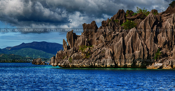 from a boat  in  philippines  snake island near el nido palawan beautiful panorama coastline sea and rock . Стоковое фото, агентство Ingram Publishing / Фотобанк Лори