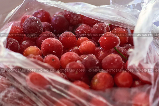 Frozen cherries. Cherries are with pieces of ice. Стоковое фото, фотограф Стас Пересыпкин / Фотобанк Лори