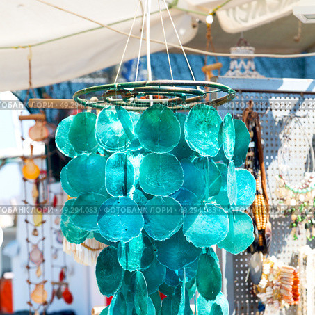 full in market old table shell and sealife in sale. Стоковое фото, агентство Ingram Publishing / Фотобанк Лори