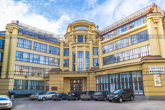 Галерея Вхутемас (Gallery VKHUTEMAS). Музей Московского архитектурного института в Мещанском районе. Москва, улица Рождественка, дом 11, стр.4. (2019 год). Редакционное фото, фотограф Владимир Сергеев / Фотобанк Лори