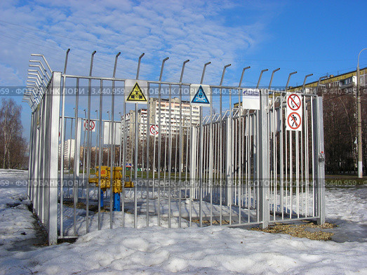 Газовое оборудование на Уссурийской улице. Гольяново. Москва (2012 год). Редакционное фото, фотограф lana1501 / Фотобанк Лори