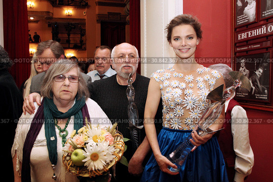 Генриетта Яновская, Кама Гинкас, Елизавета Боярская (2014 год). Редакционное фото, фотограф Ольга Зиновская / Фотобанк Лори