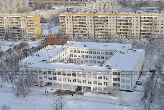 Гимназия № 1516. Хабаровская улица, 4а. Район Гольяново. Город Москва (2013 год). Стоковое фото, фотограф lana1501 / Фотобанк Лори