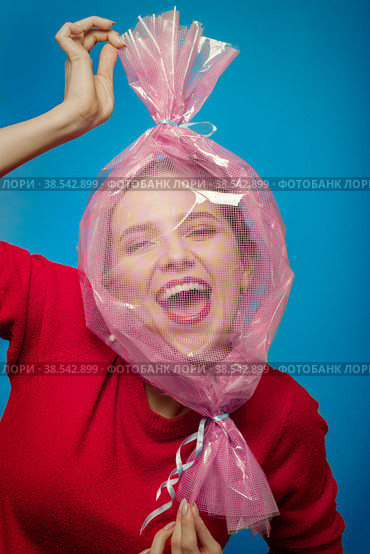 girl inside wrapper. Стоковое фото, фотограф Lekcej / Фотобанк Лори