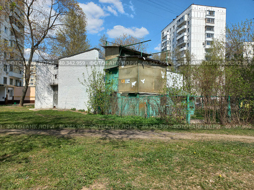Голубятня во дворе жилых домов. 2-й проезд Подбельского. Район Богородское. Город Москва (2023 год). Стоковое фото, фотограф lana1501 / Фотобанк Лори