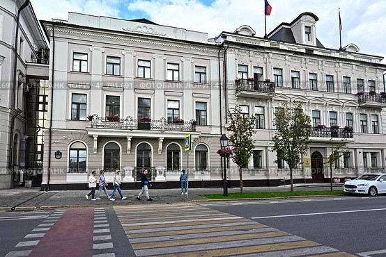 Город Казань. Казанская городская Дума. Кремлевская улица, дом 3 (2023 год). Редакционное фото, фотограф Александр Тараканов / Фотобанк Лори