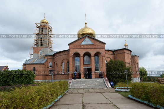 Город Кумертау. Иоанно-Предтеченский соборный храм, Салаватская епархия, Башкортостанская митрополия (2013 год). Редакционное фото, фотограф Mikhail Erguine / Фотобанк Лори