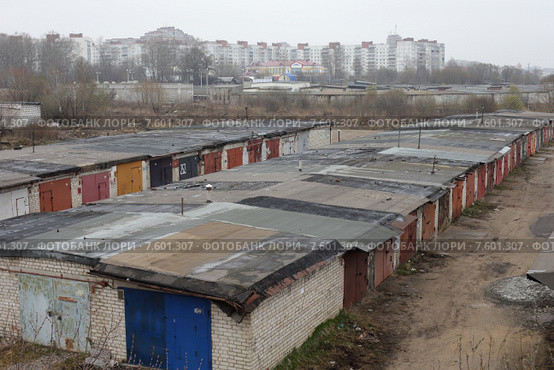 Город Рыбинск, крыши частных гаражей (2015 год). Стоковое фото, фотограф Дмитрий Неумоин / Фотобанк Лори