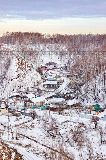 Город Тобольск. Дома в овраге  зимой. Улица Вершина (2015 год). Стоковое фото, фотограф Александр Тараканов / Фотобанк Лори