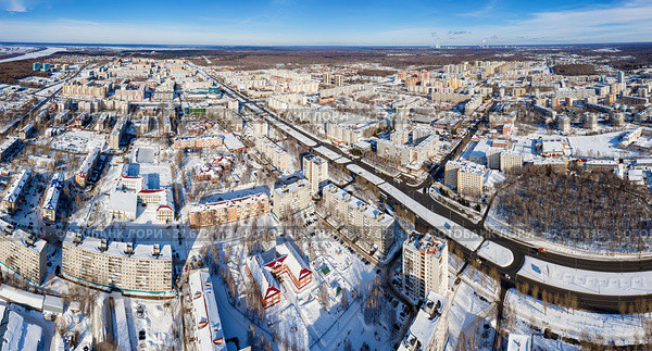 Город Тобольск зимой. Панорама города. Вид с воздуха. Tobolsk city in winter. Panorama of the city. Aerial view (2022 год). Стоковое фото, фотограф Евгений Романов / Фотобанк Лори