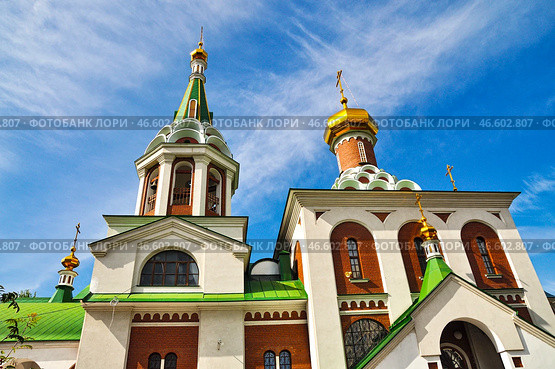 Город Тюмень. Церковь в честь Святителя Николая архиепископа Мир Ликийских чудотворцев. Улица Моторостроителей, 1а (2015 год). Стоковое фото, фотограф Александр Тараканов / Фотобанк Лори