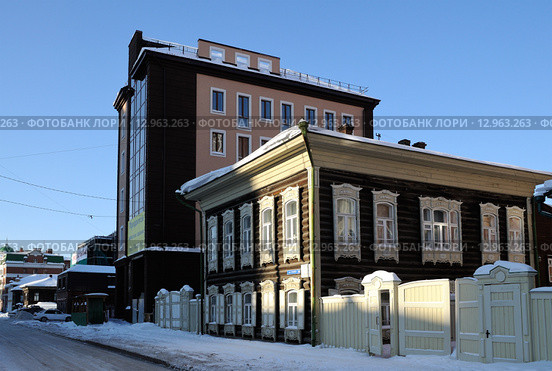 Город Тюмень, улица Сакко, 39. Памятник архитектуры 19 века (2013 год). Редакционное фото, фотограф Александр Тараканов / Фотобанк Лори