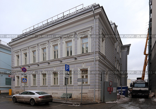 Городская усадьба Ф.Н.Монахова-М.И.Стуловой. Москва, Малый Знаменский пер., 10 (2017 год). Редакционное фото, фотограф Алексей Гусев / Фотобанк Лори