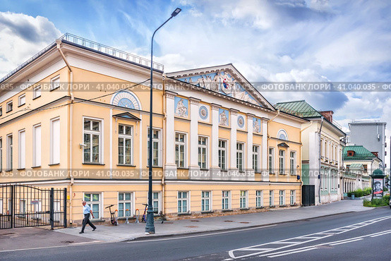 Городская усадьба С.Б.Куракина, Новая Басманная, Москва (2023 год). Стоковое фото, фотограф Baturina Yuliya / Фотобанк Лори