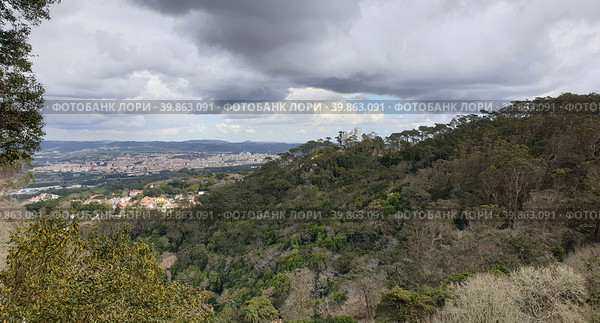 Горы Синтры (Sintra Mountains). Синтра, Лиссабон, Португалия (2023 год). Стоковое фото, фотограф lana1501 / Фотобанк Лори