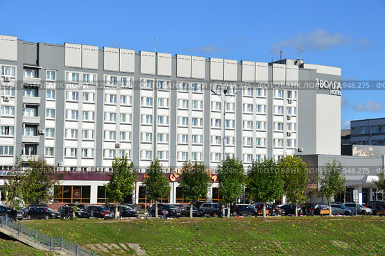 Гостиница "Волга". Улица Желябова, 1. Тверь (2015 год). Редакционное фото, фотограф lana1501 / Фотобанк Лори