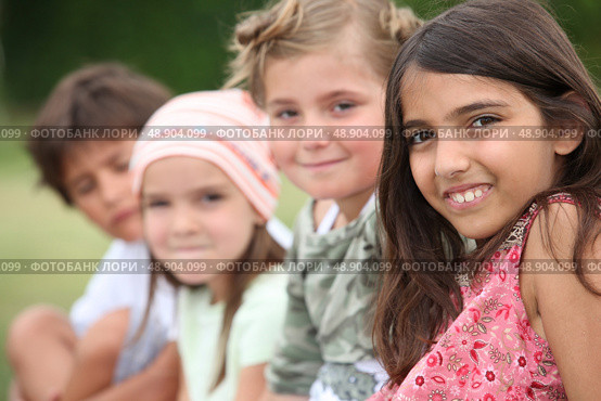 Group of children. Стоковое фото, агентство Ingram Publishing / Фотобанк Лори