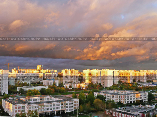 Грозовой фронт на закате над Солнцевом (2007 год). Стоковое фото, фотограф ДЕНЩИКОВ Александр Витальевич / Фотобанк Лори