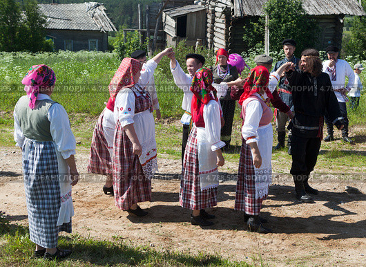 Гулянье в деревне (2013 год). Редакционное фото, фотограф Николай Мухорин / Фотобанк Лори
