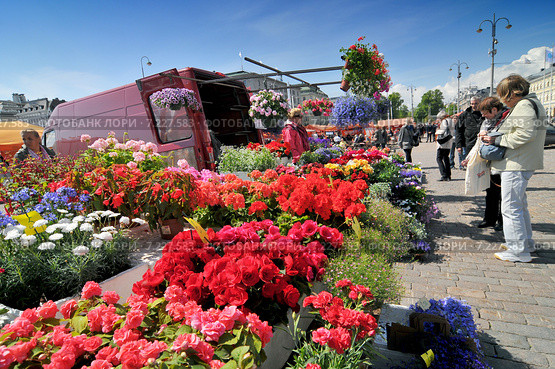 Helsinki Flower Market. Редакционное фото, агентство BE&W Photo / Фотобанк Лори