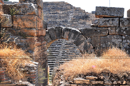 Hie rapolis Ancient City Ruin in Pa mukkale in Turkey (2009 год). Стоковое фото, фотограф Анна Кривицкая / Фотобанк Лори