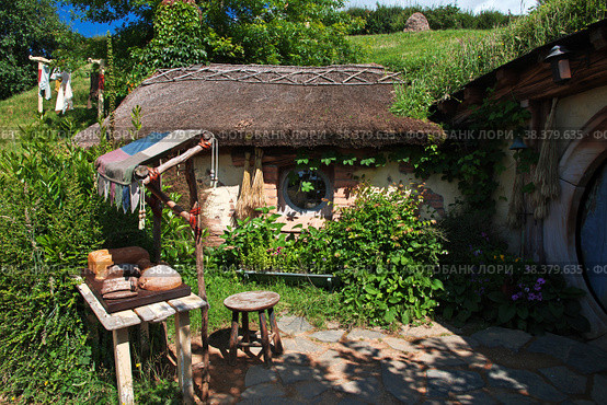 Hobbiton, New Zealand - 15 Dec 2018. Hobbiton is theme Park in New Zealand. Редакционное фото, фотограф Сергей Стрелков / Фотобанк Лори