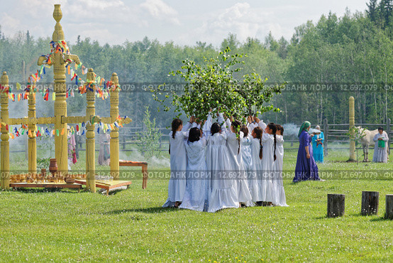 Хоровод (2015 год). Редакционное фото, фотограф Роман Фомин / Фотобанк Лори