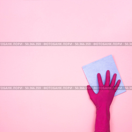 housekeeping concept with rag glove. Стоковое фото, агентство Ingram Publishing / Фотобанк Лори