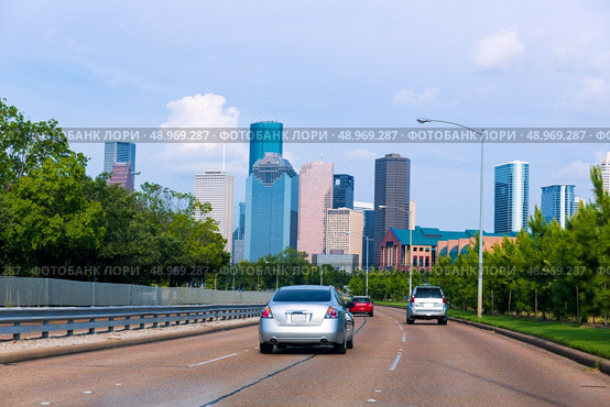 Houston skyline from Buffalo Bayou Pkwy Texas US USA. Стоковое фото, агентство Ingram Publishing / Фотобанк Лори