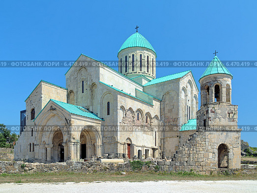 Храм Баграта в Кутаиси, Грузия (2014 год). Стоковое фото, фотограф Михаил Марковский / Фотобанк Лори