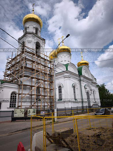 Храм Сергия Радонежского в Нижнем Новгороде на реставрации. Редакционное фото, фотограф Мария Сергеева / Фотобанк Лори
