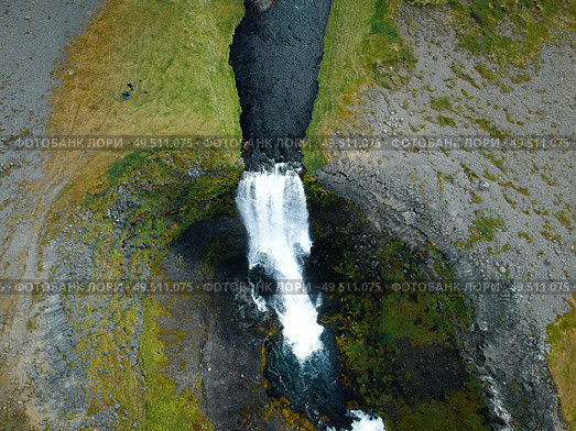 Icelandic waterfall from above. Стоковое фото, агентство Ingram Publishing / Фотобанк Лори