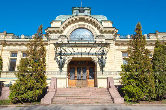 Императорский павильон Витебского вокзала. Центральный вход. Санкт-Петербург (2024 год). Стоковое фото, фотограф Ольга Визави / Фотобанк Лори