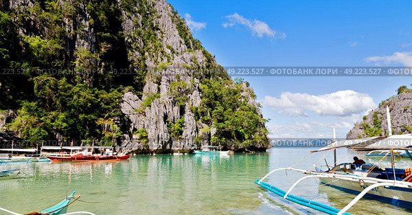 in  philippines  view from a cliff of the beautiful paradise bay and tropical lagoon. Стоковое фото, агентство Ingram Publishing / Фотобанк Лори