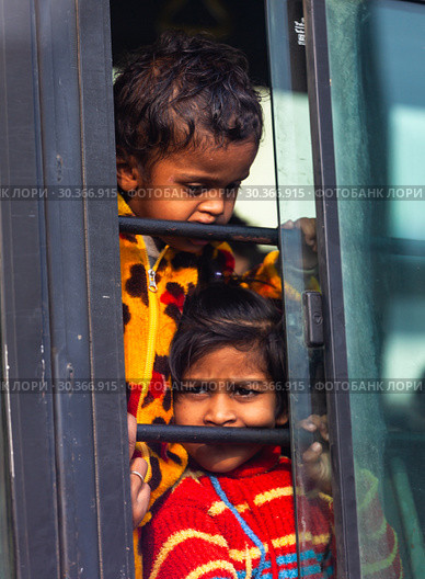 Indian poor dirty kids (2012 год). Редакционное фото, фотограф Игорь Жоров / Фотобанк Лори