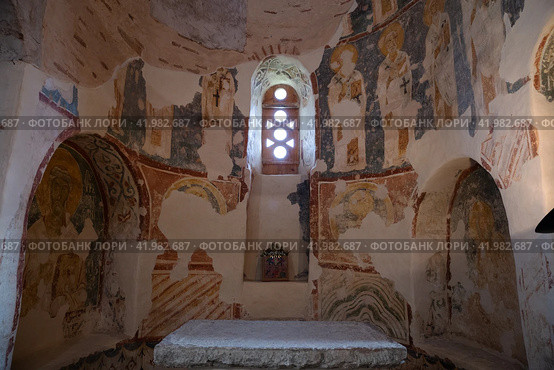 Interior of the Church of the Savior on Nereditsa (2022 год). Редакционное фото, фотограф Юлия Бабкина / Фотобанк Лори