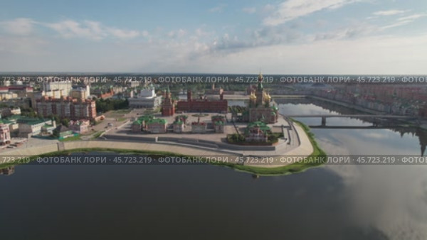 Йошкар-Ола - Архангельская слобода - съемка с дрона в 2022 году. Стоковое видео, видеограф Владислав Самошкин / Фотобанк Лори