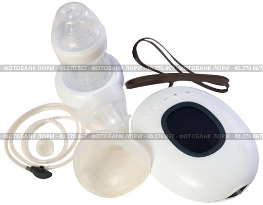 Isolated electric portable breast pump with blank bottle and replaceable nipple for feeding newborn. Стоковое фото, фотограф Яков Филимонов / Фотобанк Лори