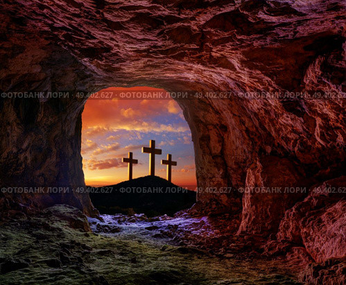Jesus resurrection sepulcher grave cross crucifixion concept photo mount. Стоковое фото, агентство Ingram Publishing / Фотобанк Лори