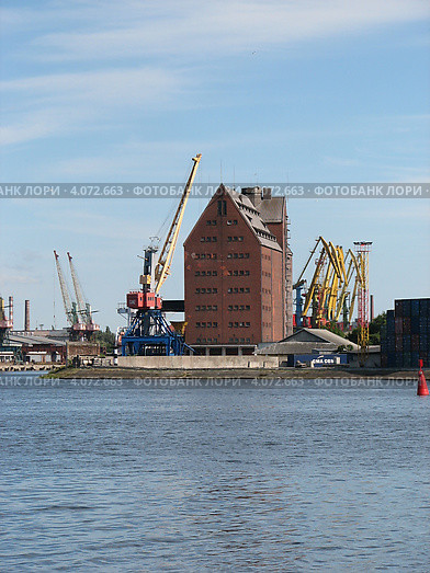 Калининградский порт (здание) (2008 год). Редакционное фото, фотограф Наташа Антонова / Фотобанк Лори