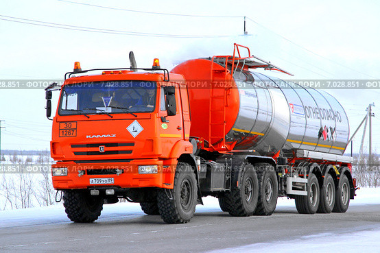 KAMAZ 44108 (2015 год). Редакционное фото, фотограф Art Konovalov / Фотобанк Лори