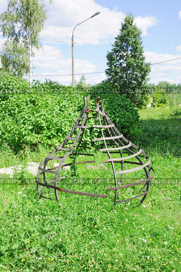 Каркас старого купола. Церковь Параскевы Пятницы Великомученицы (Церковь Троицы Живоначальной). Горбачиха. Орехово-Зуевский р-н. Московская область (2014 год). Стоковое фото, фотограф stargal / Фотобанк Лори