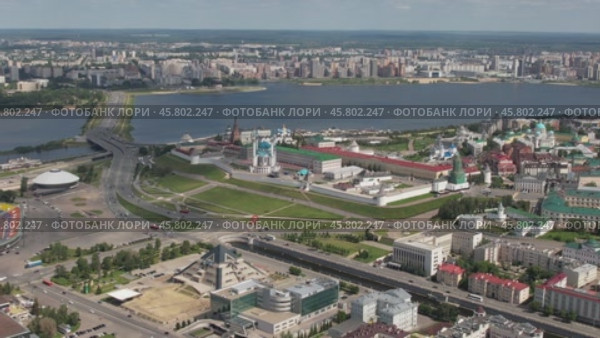 Казань - Кремль - аэросъемка 2022 года. Стоковое видео, видеограф Владислав Самошкин / Фотобанк Лори