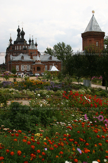 Казанский собор летом, Шамордино (2005 год). Редакционное фото, фотограф Дмитрий Неумоин / Фотобанк Лори