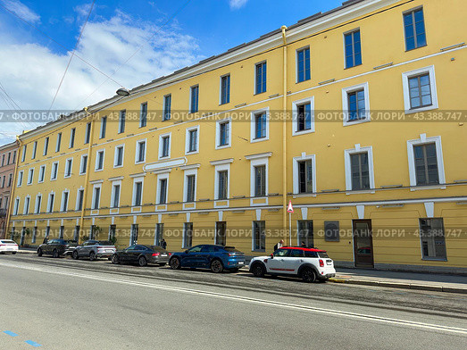 Казармы гвардейского экипажа, Римского-Корсакова 22 город Санкт-Петербург, 18.06.2024. Редакционное фото, фотограф Татьяна Терехина / Фотобанк Лори