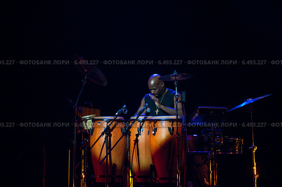 Kenny G / Кенни Джи и его группа (2014 год). Редакционное фото, фотограф Галина Попова / Фотобанк Лори